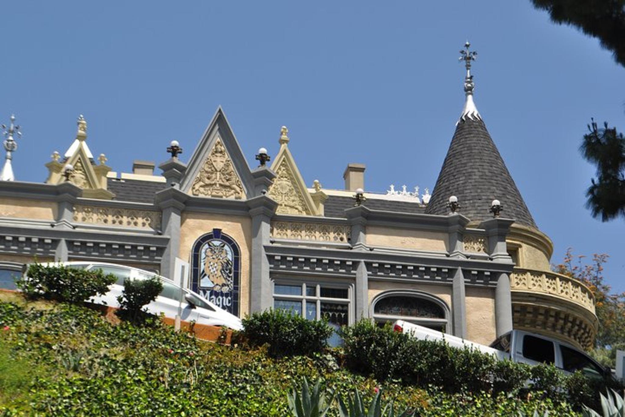 Hollywood Private Day Tour with Studio and Lunch - Image 6