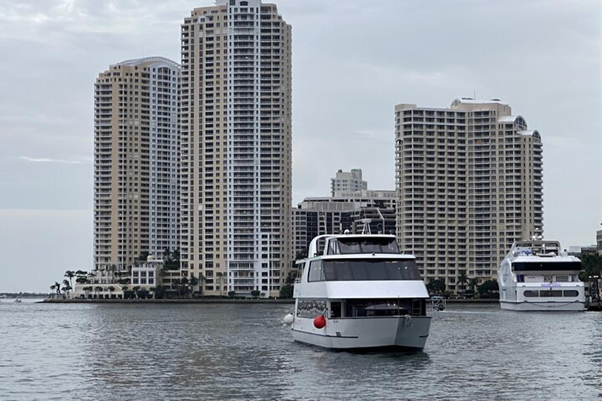 Miami Bayfront Park Millionaires Sightseeing Cruise 75 min
