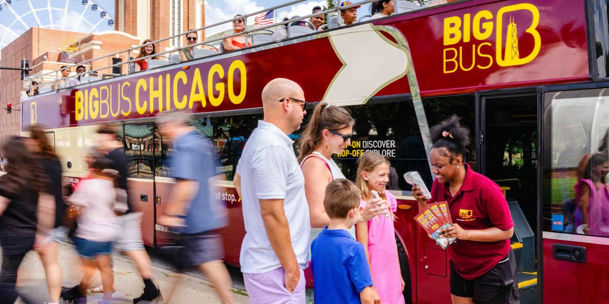 Chicago Hop-On Hop-Off Sightseeing Bus Tour