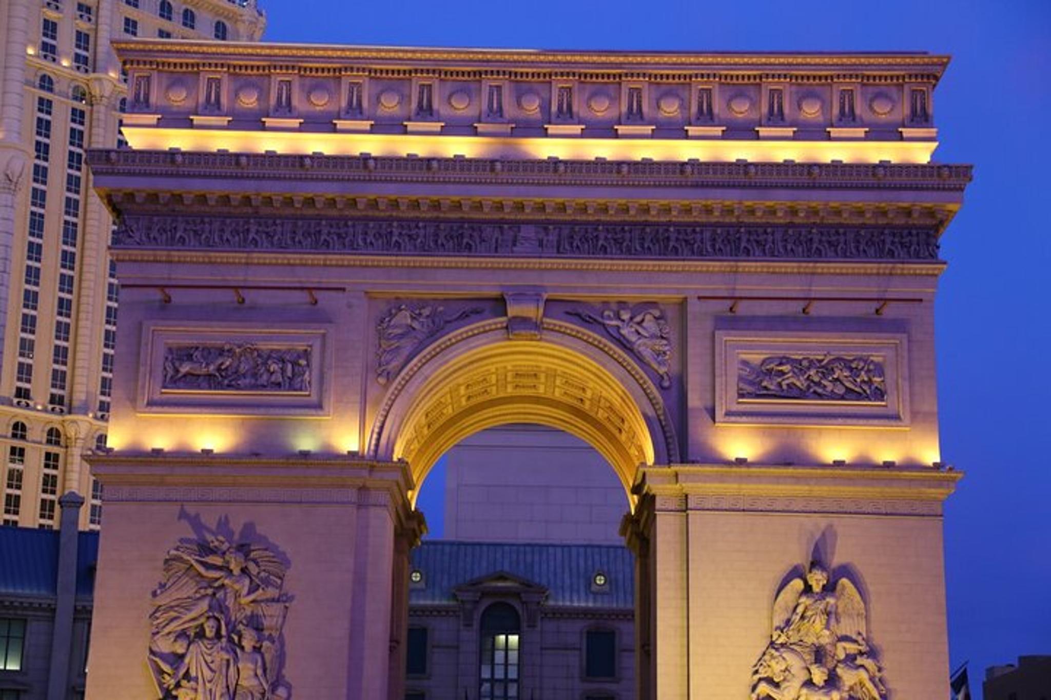 Las Vegas Eiffel Tower Private Tour 2 hr - Image 4