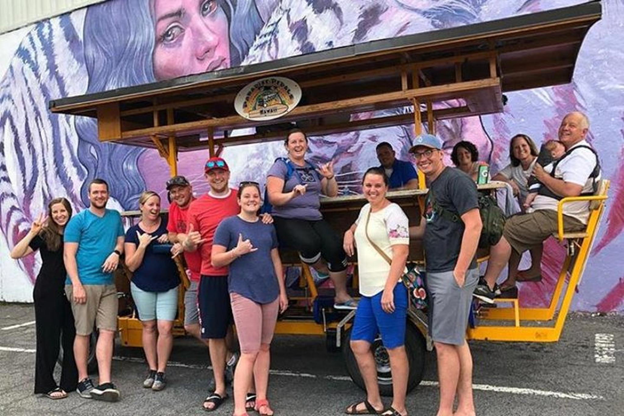 Honolulu Bar Bike Tour - Image 3