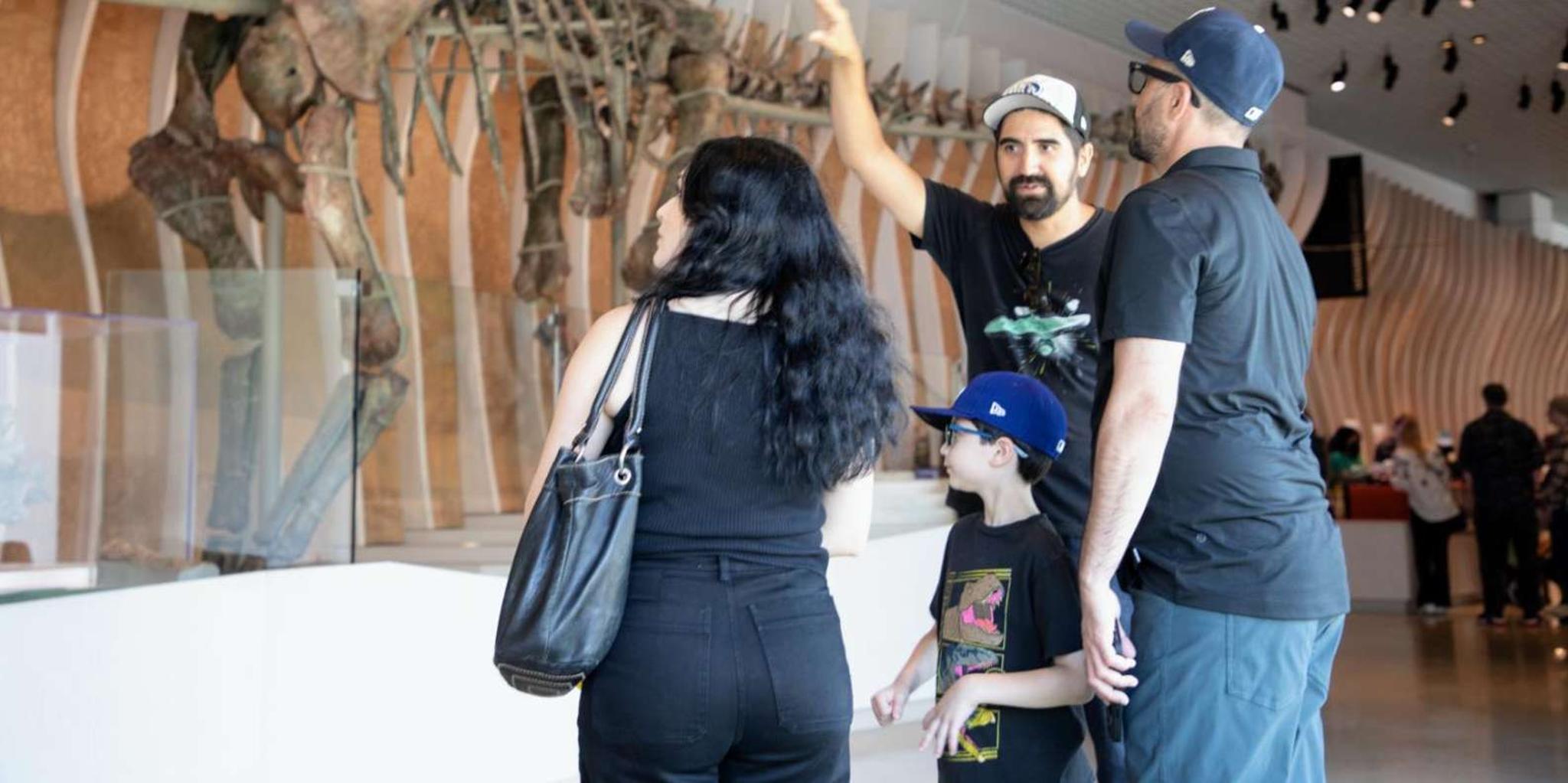 Los Angeles Expo Park Space & Dinosaurs Tour - Image 4