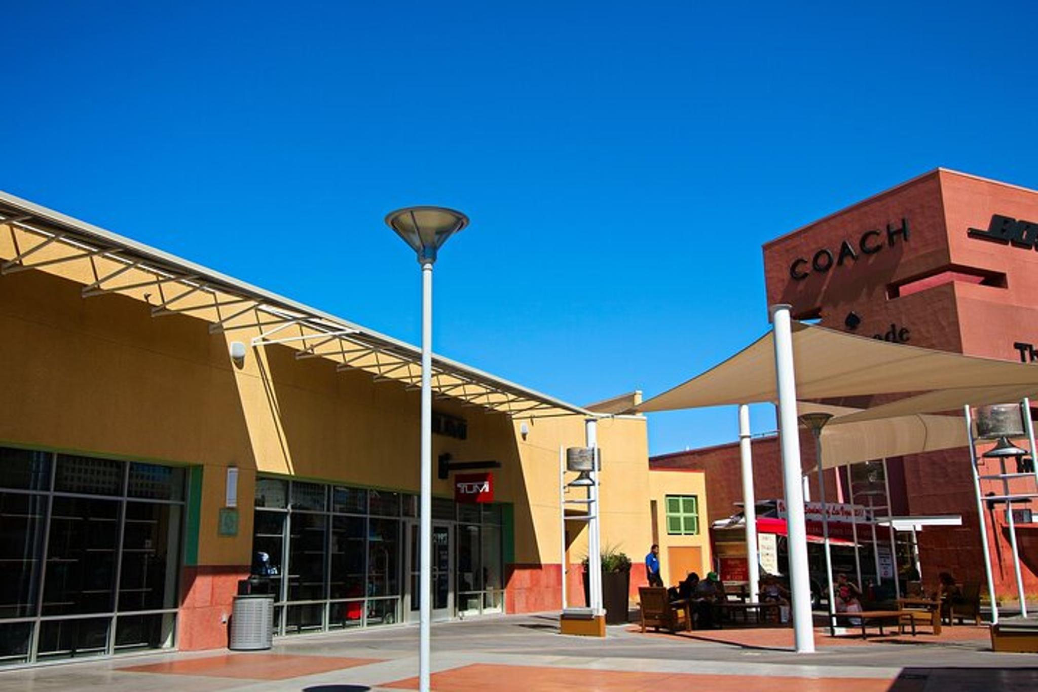 Las Vegas Shopping Tour to North Outlets - Image 3