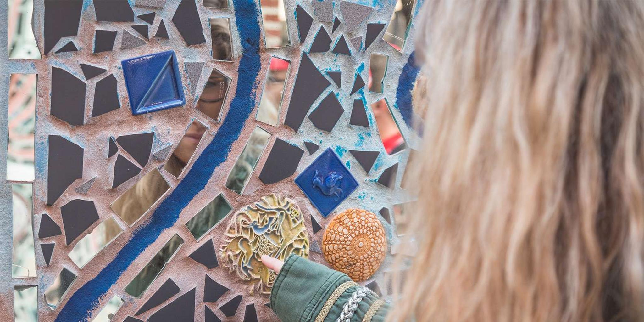 Philadelphia Murals and Street Art Tour with Magic Gardens - Image 4