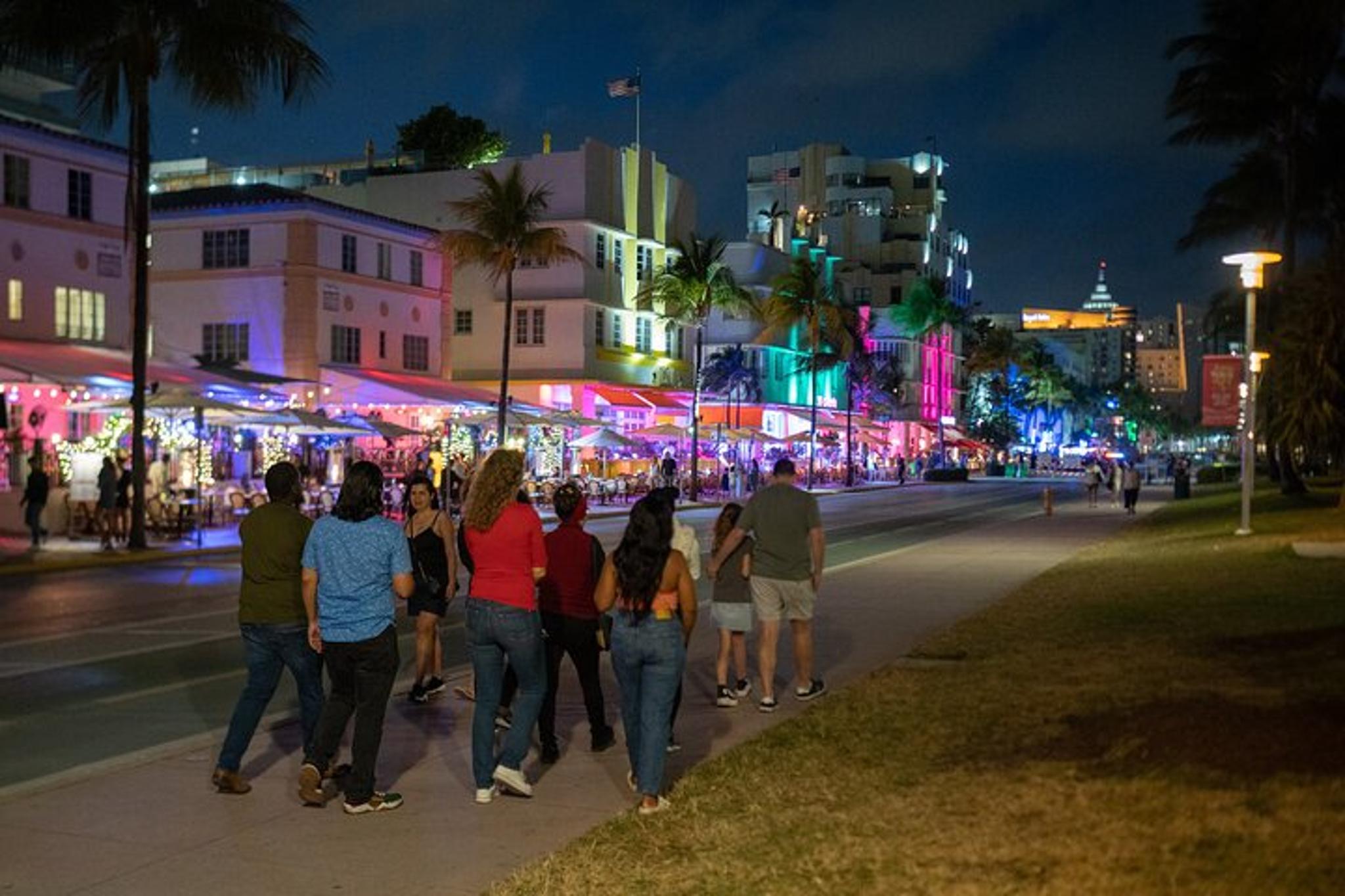 Miami Beach Movie and Tasting Tour - Image 3