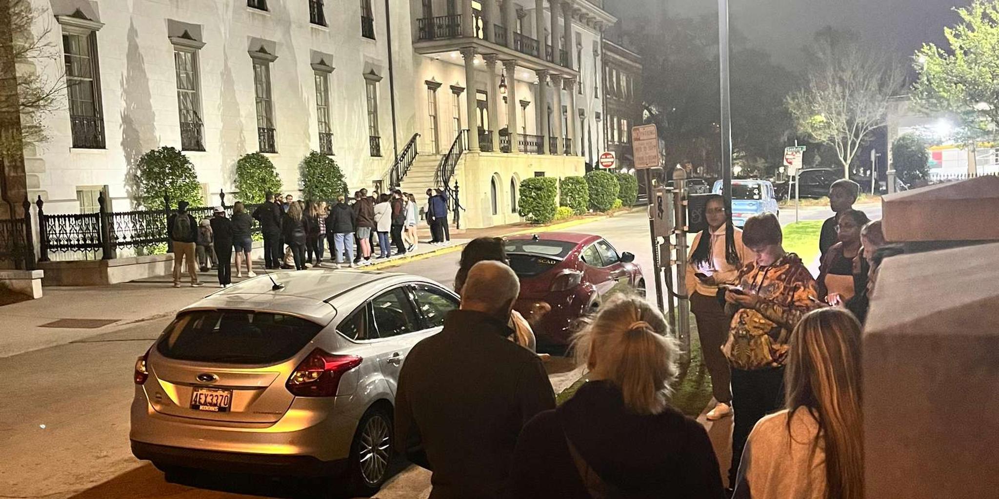 Woodstock Ghost Tour with Pub Crawl 2 hr