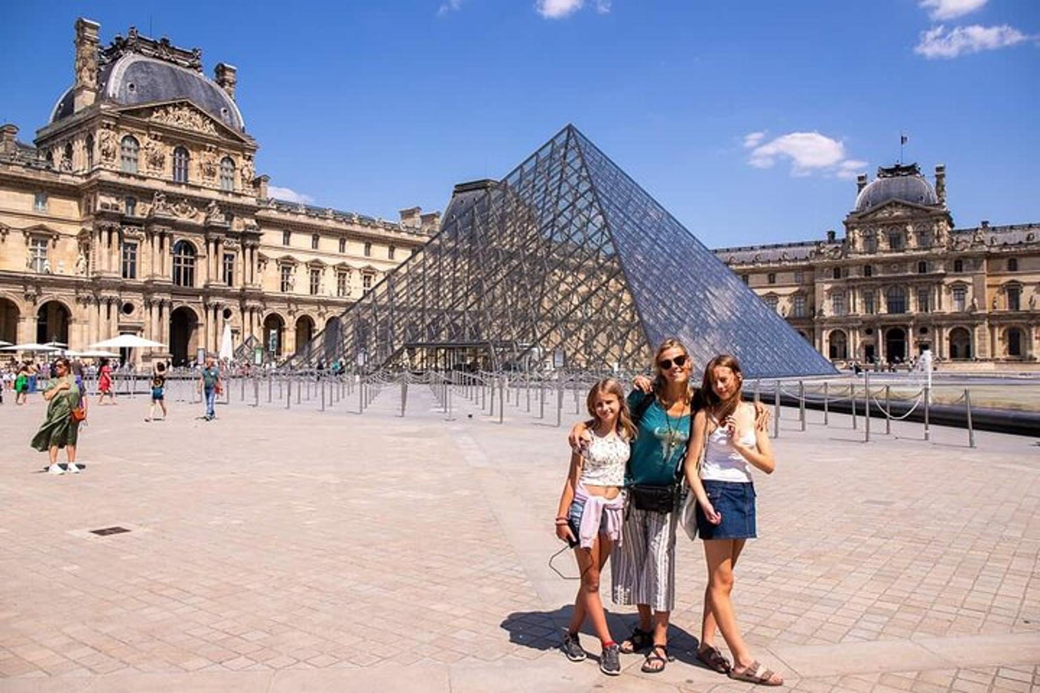 New York to Europe Private Tour Vienna Munich Paris