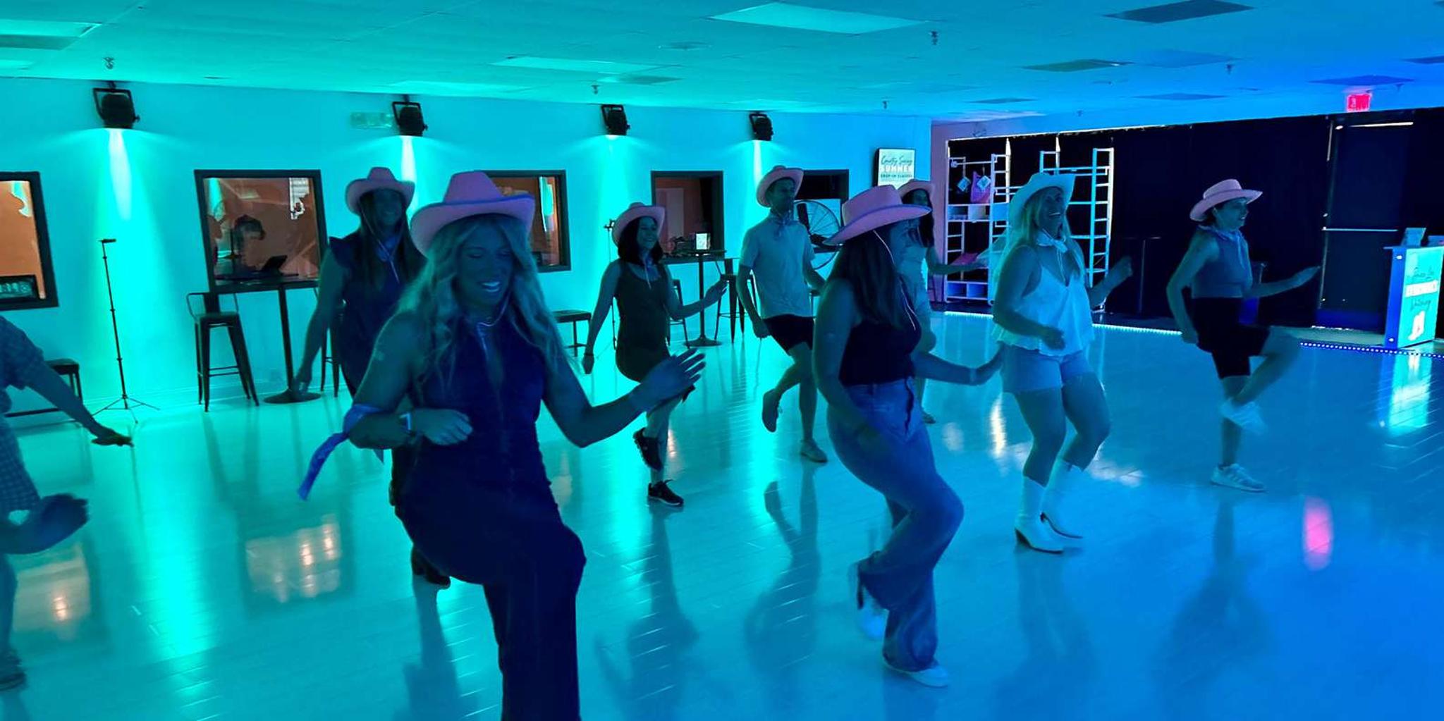 Nashville Line Dancing Lesson - Image 6