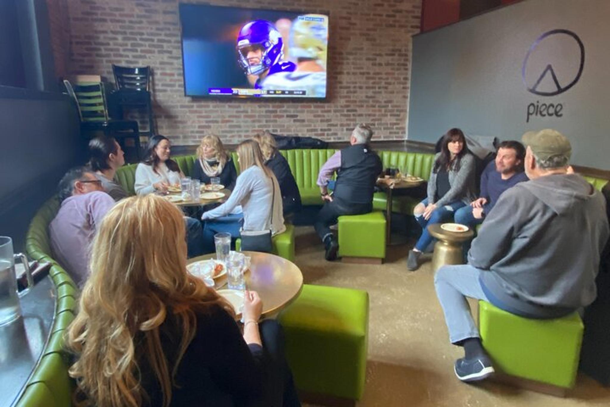 Chicago Pizza Crawl in Bucktown - Image 4