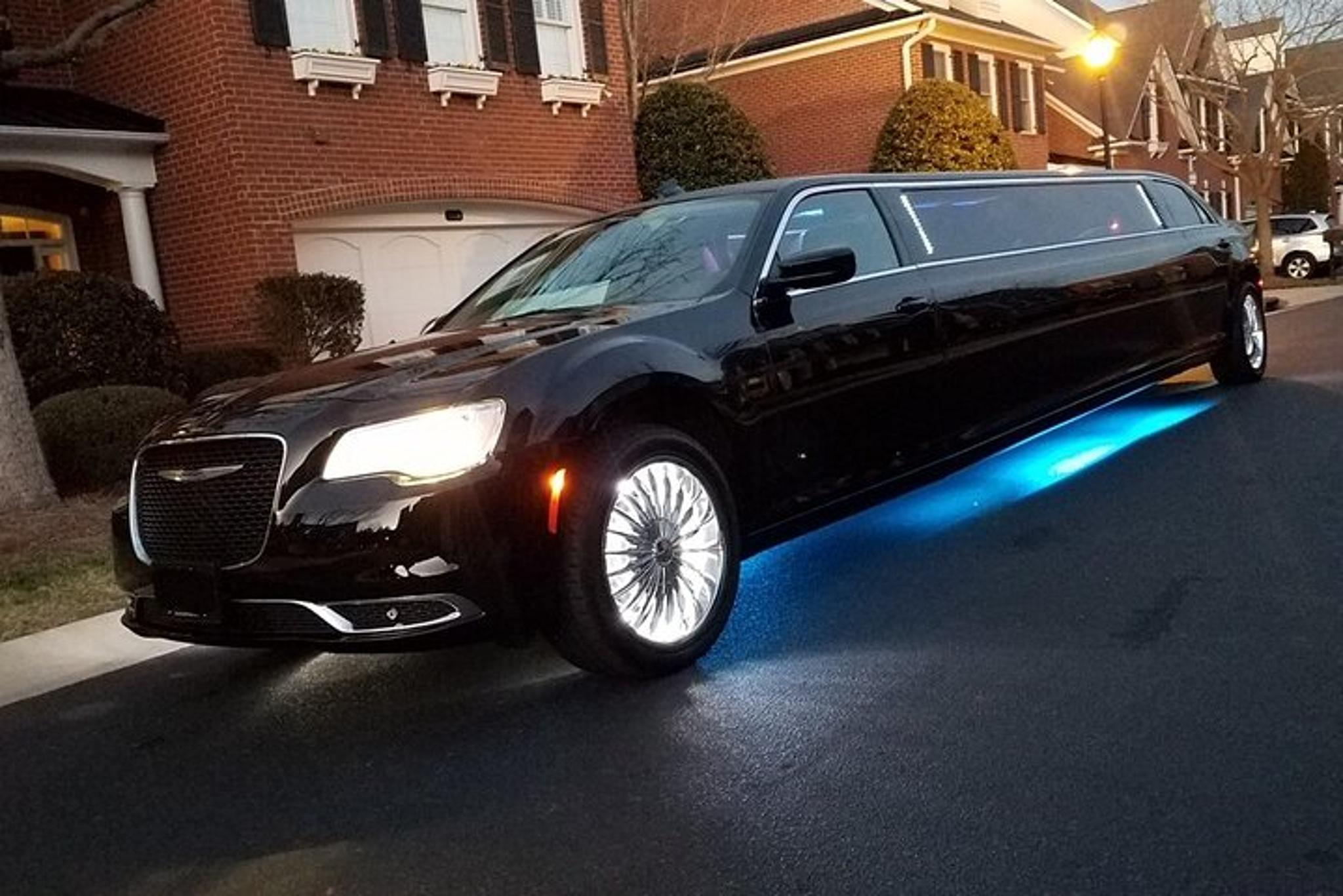 Las Vegas Private Roundtrip Limo Transfer