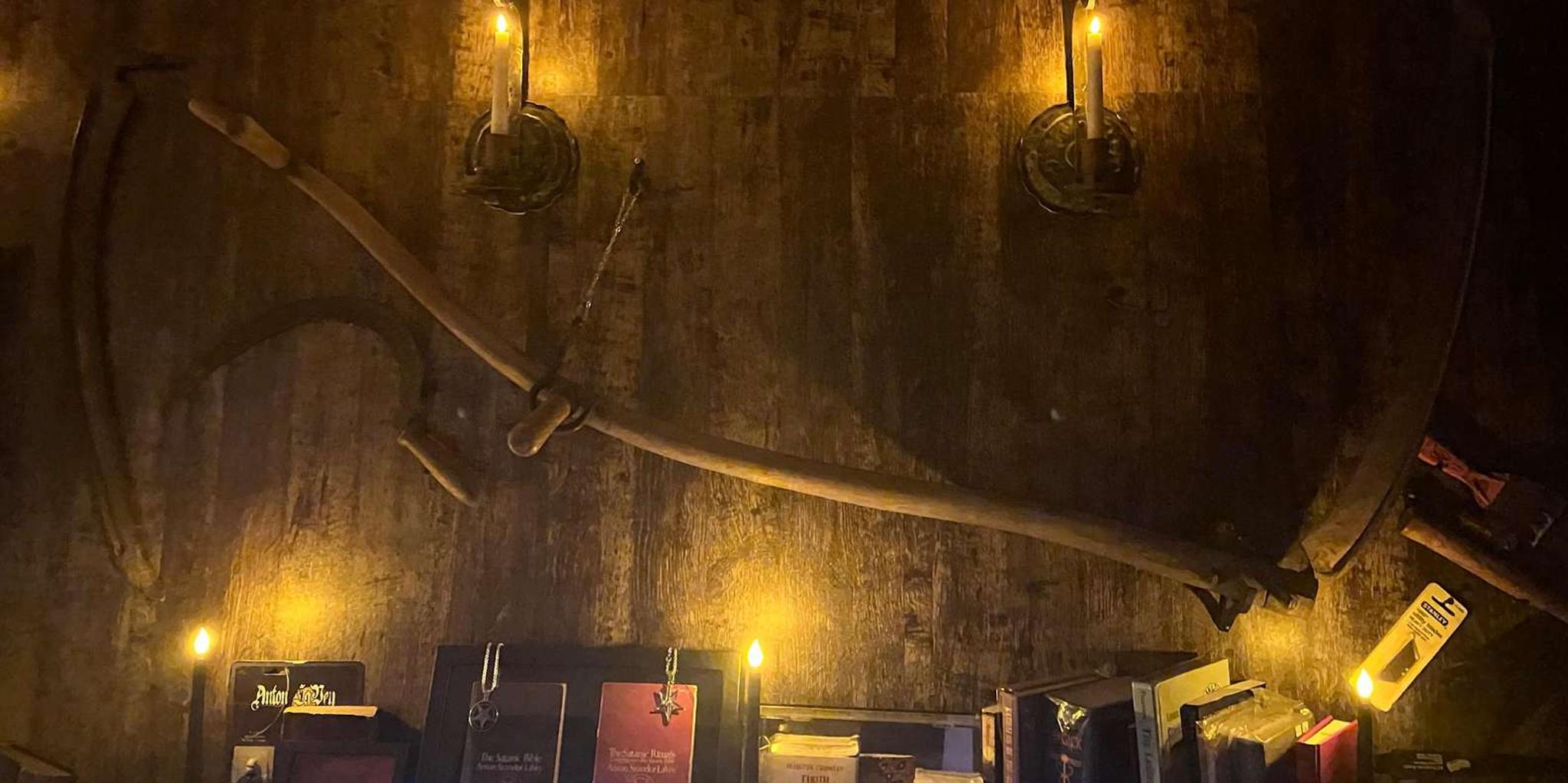 Brooklyn Bombo's Spooky Room Guided Tour - Image 6