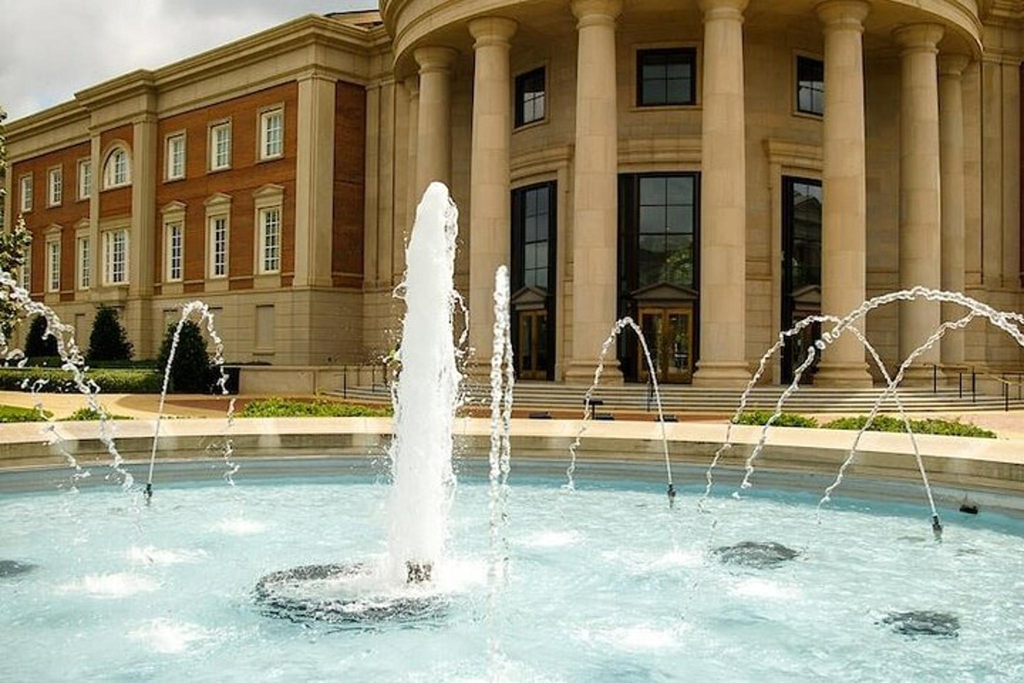 Tuscaloosa Walking Tour of University of Alabama - Image 2