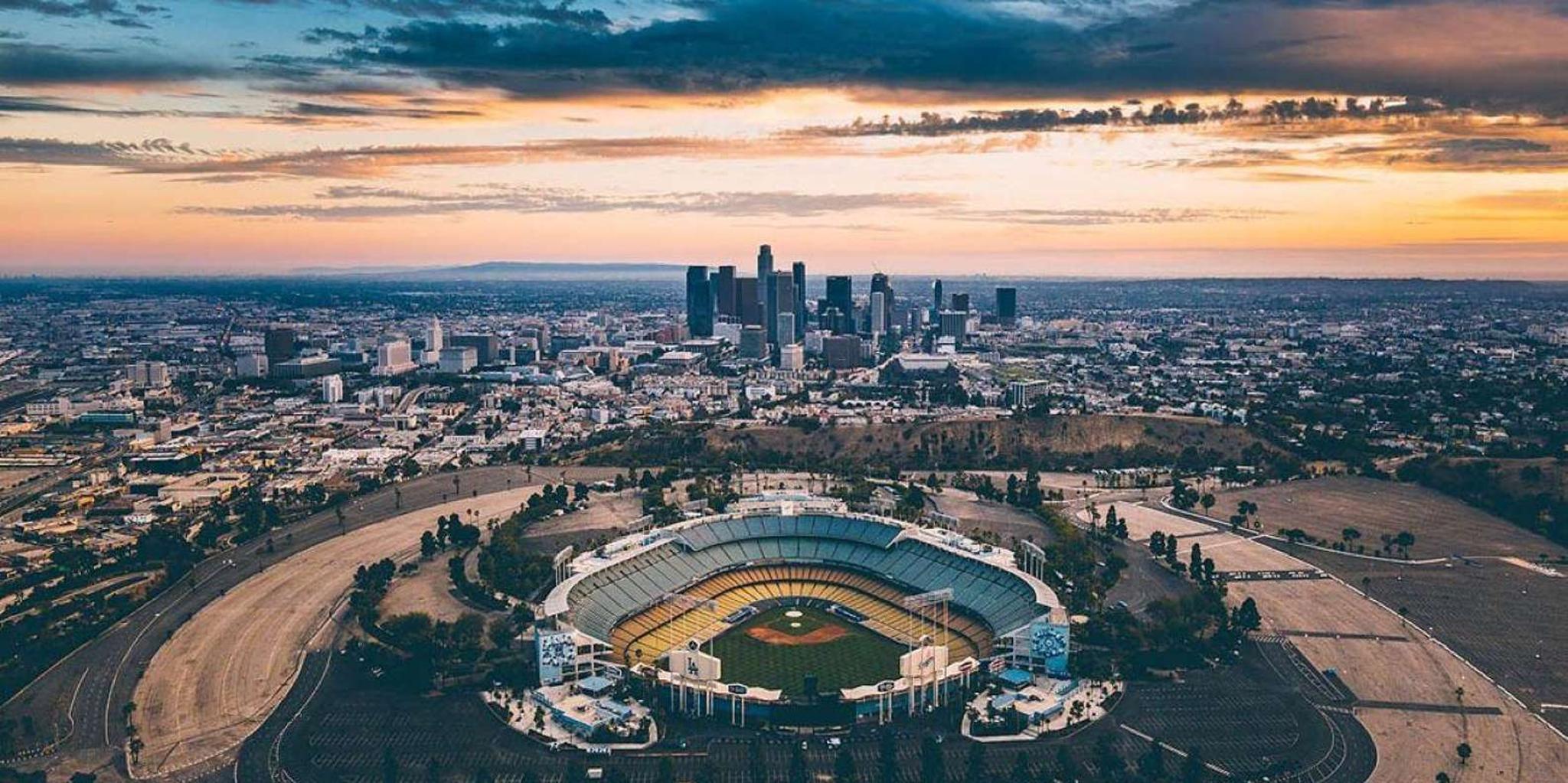 Los Angeles Downtown Helicopter Tour - Image 6