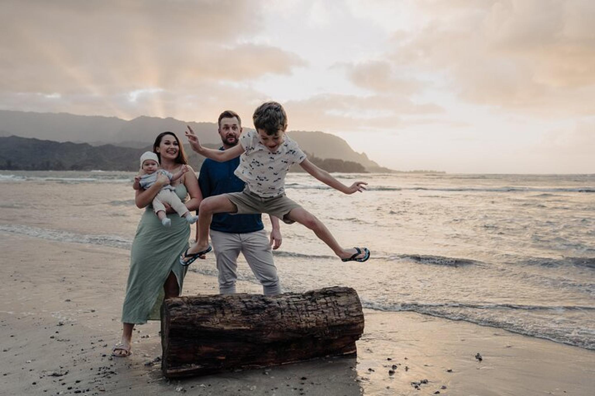 Kauai North Shore Photo Session - Image 1