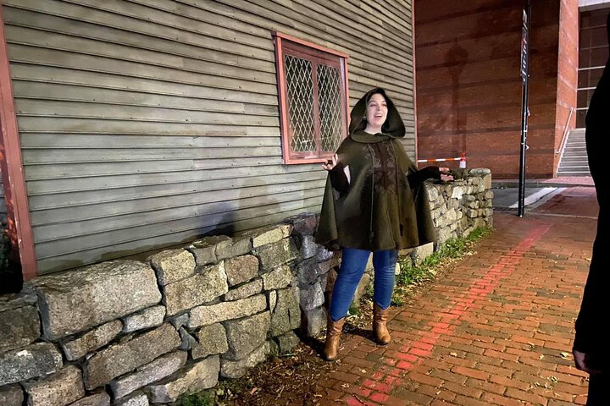 Salem History Tour 90 Min - Image 1