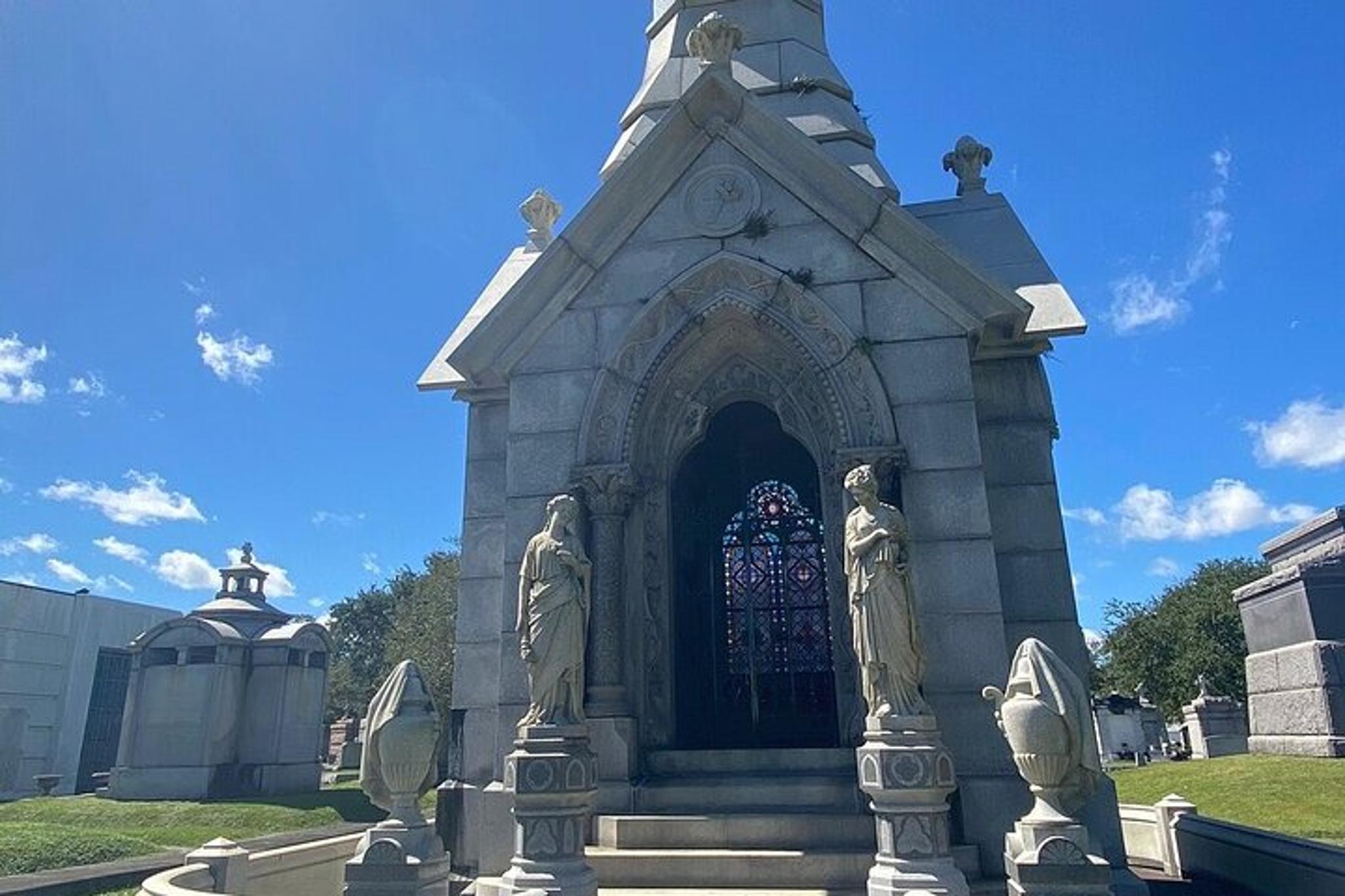 New Orleans Metairie Cemetery Walking Tour 90 min - Image 6