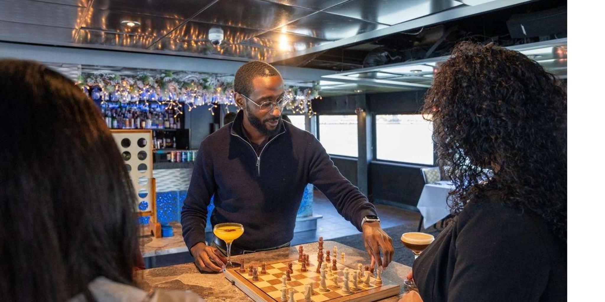 Philadelphia Dinner Cruise on the Delaware River - Image 5