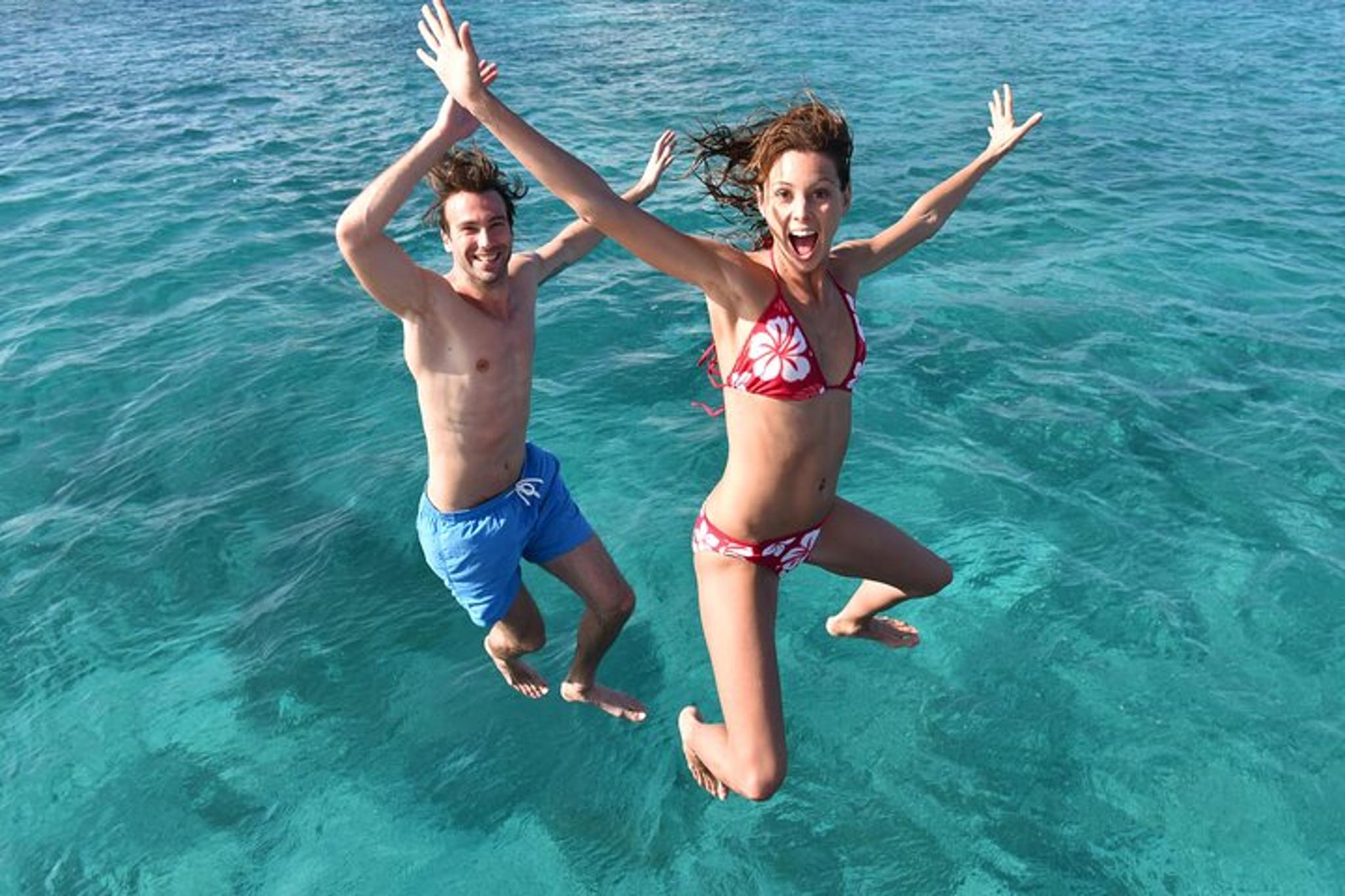 Waikiki Sail and Snorkel Adventure - Image 1