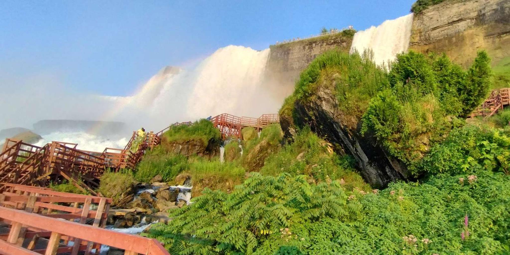 Niagara Falls Cave of the Winds Adventure Tour