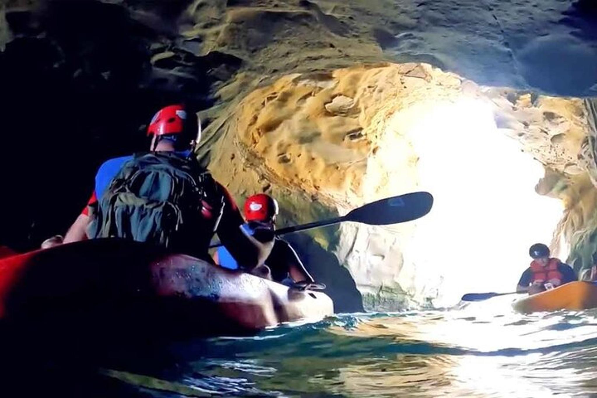 La Jolla Kayak Tour of Caves - Image 2