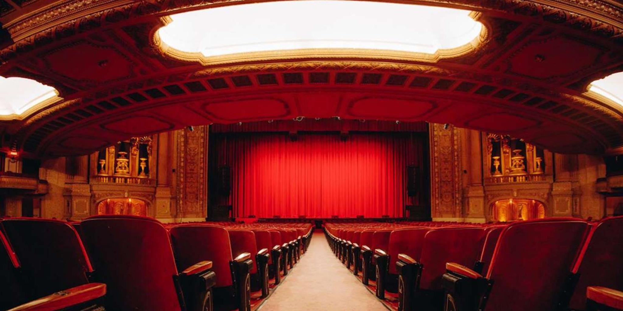 Chicago Theatre Tour - Image 4