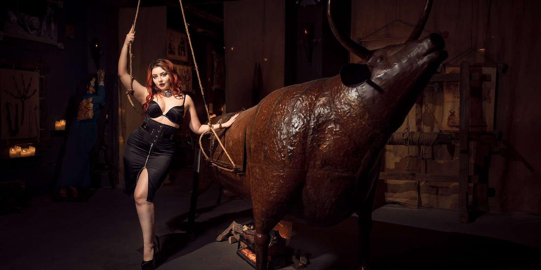 Chicago Medieval Torture Museum Tour with Ghost Hunting - Image 2