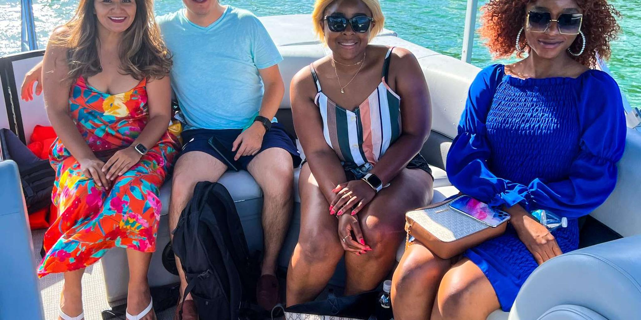 Austin Lake Boat Tour with Full Sun Shading - Image 2
