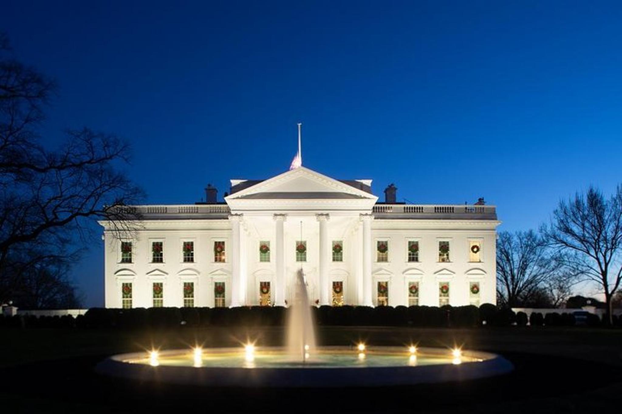Washington DC Night Tour - Image 4