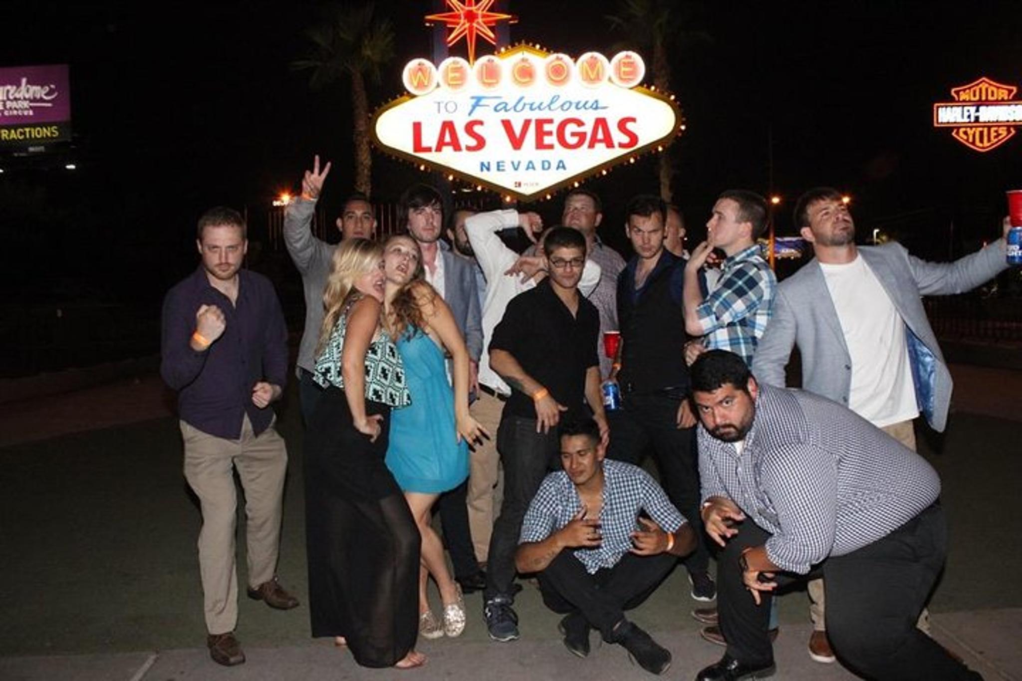 Las Vegas Nightclub Party Bus Crawl - Image 6
