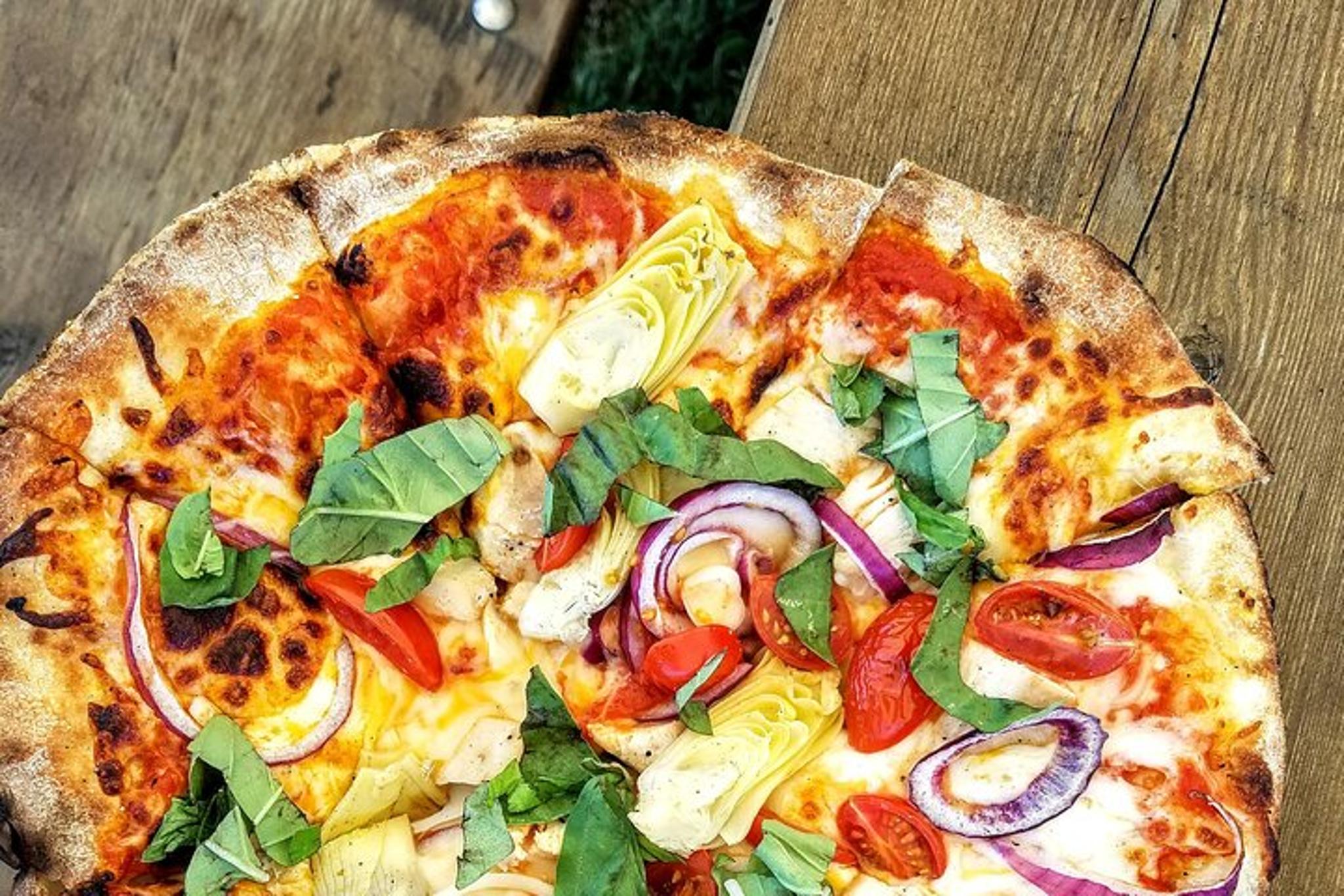 Willamette Valley Pinot Noir and Pizza Tour - Image 5