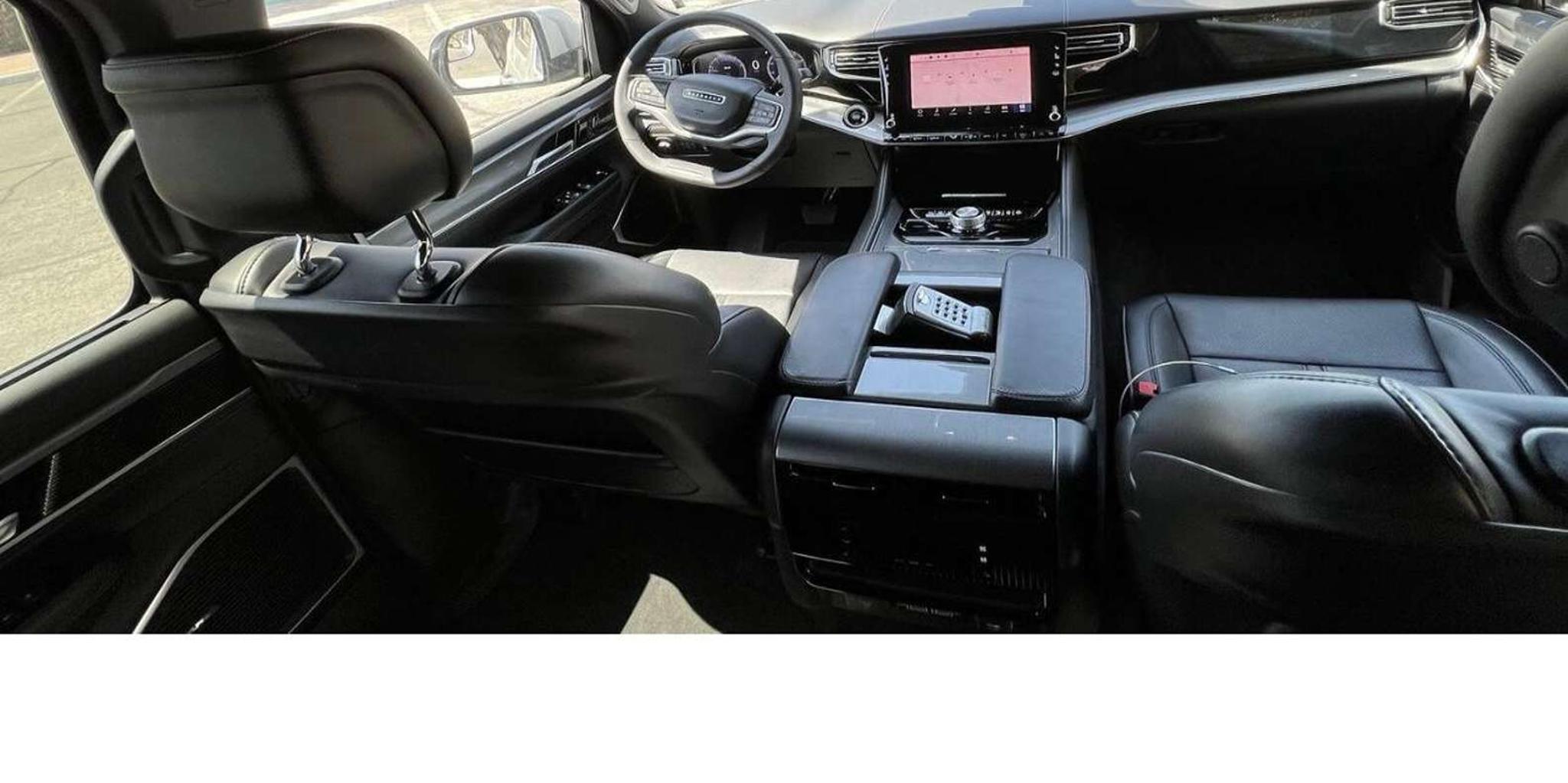 Las Vegas to Los Angeles Private SUV Transfer - Image 4