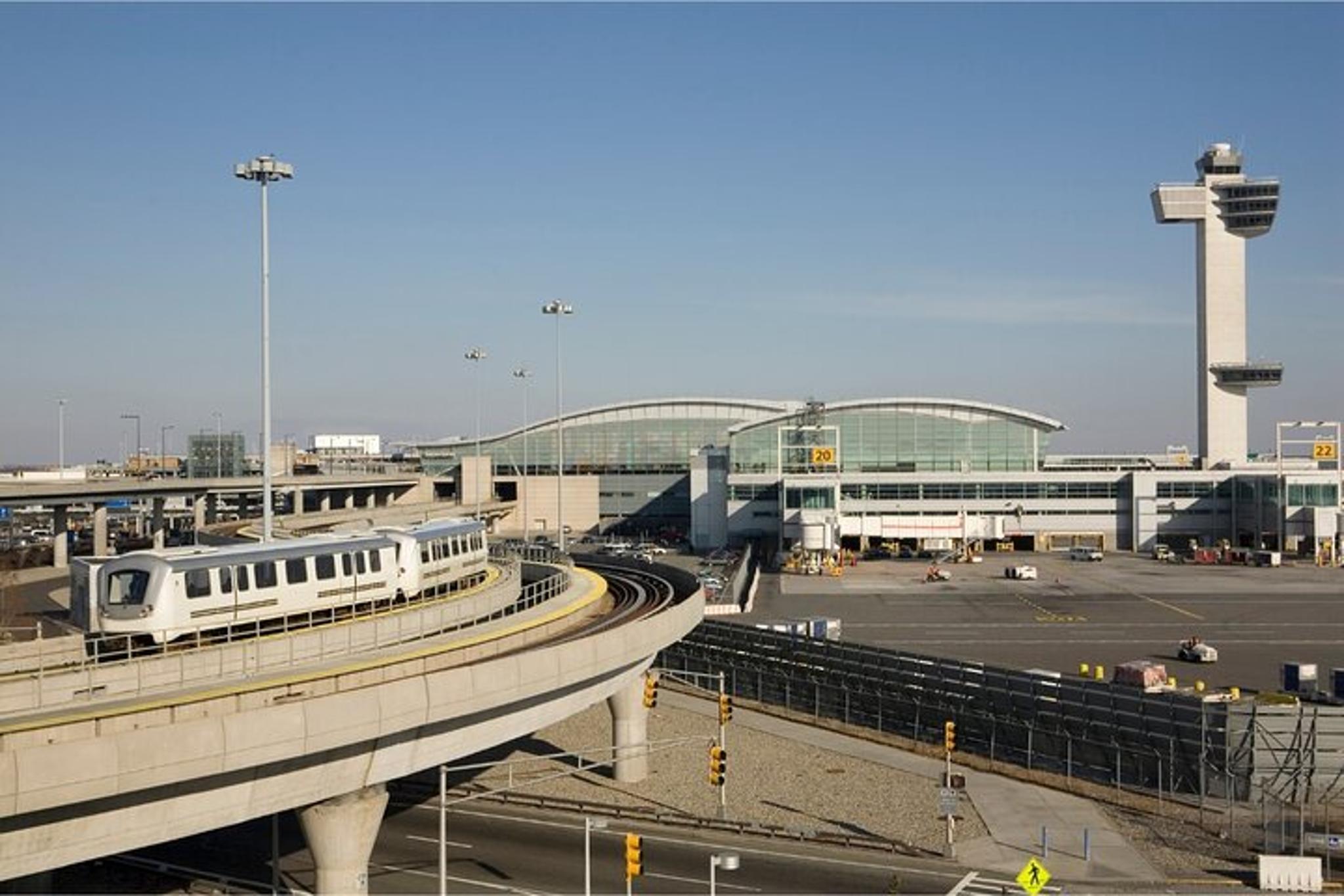 New York Private Airport Transfer - Image 4