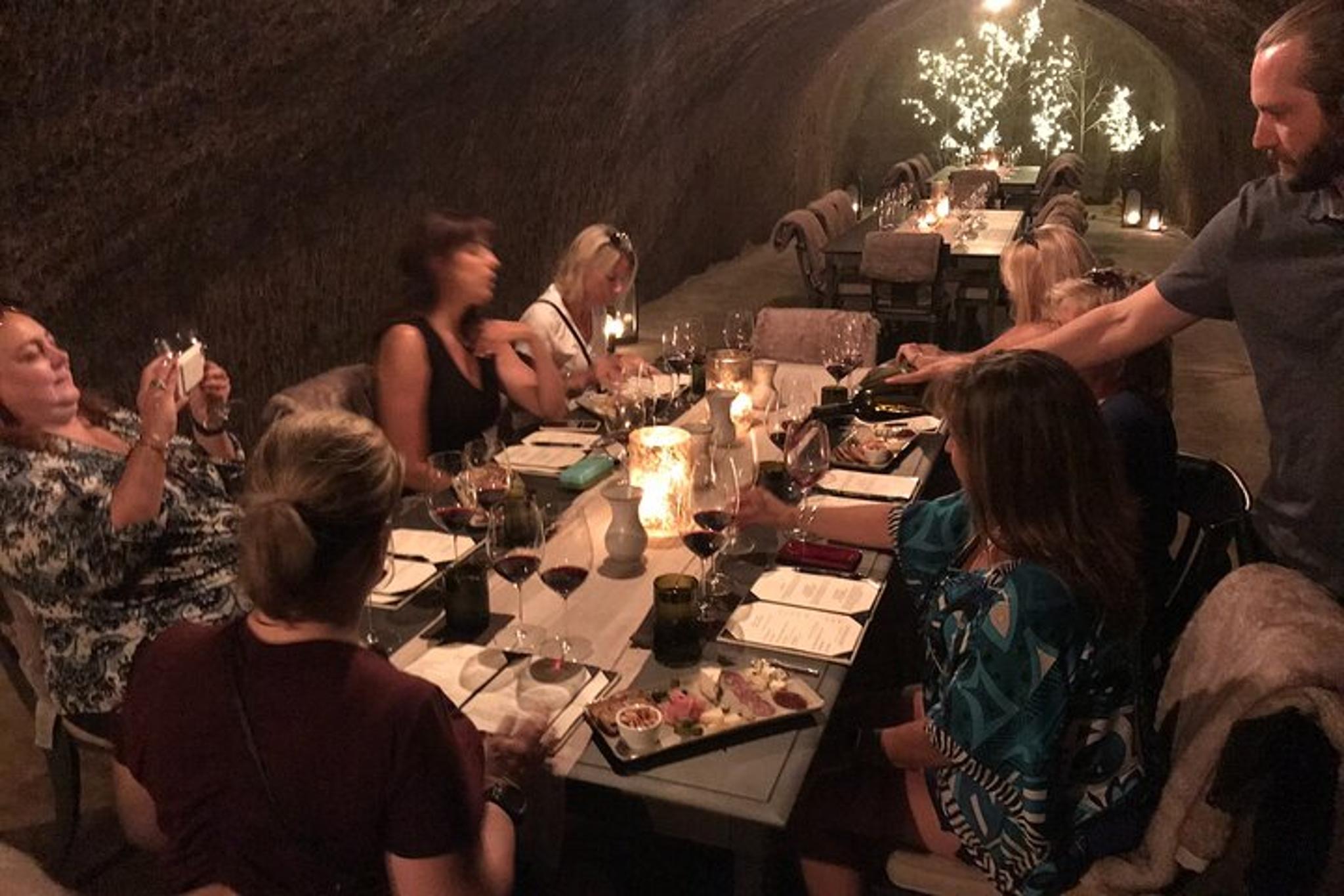 Napa Valley Group Wineries Tour with Lunch - Image 2