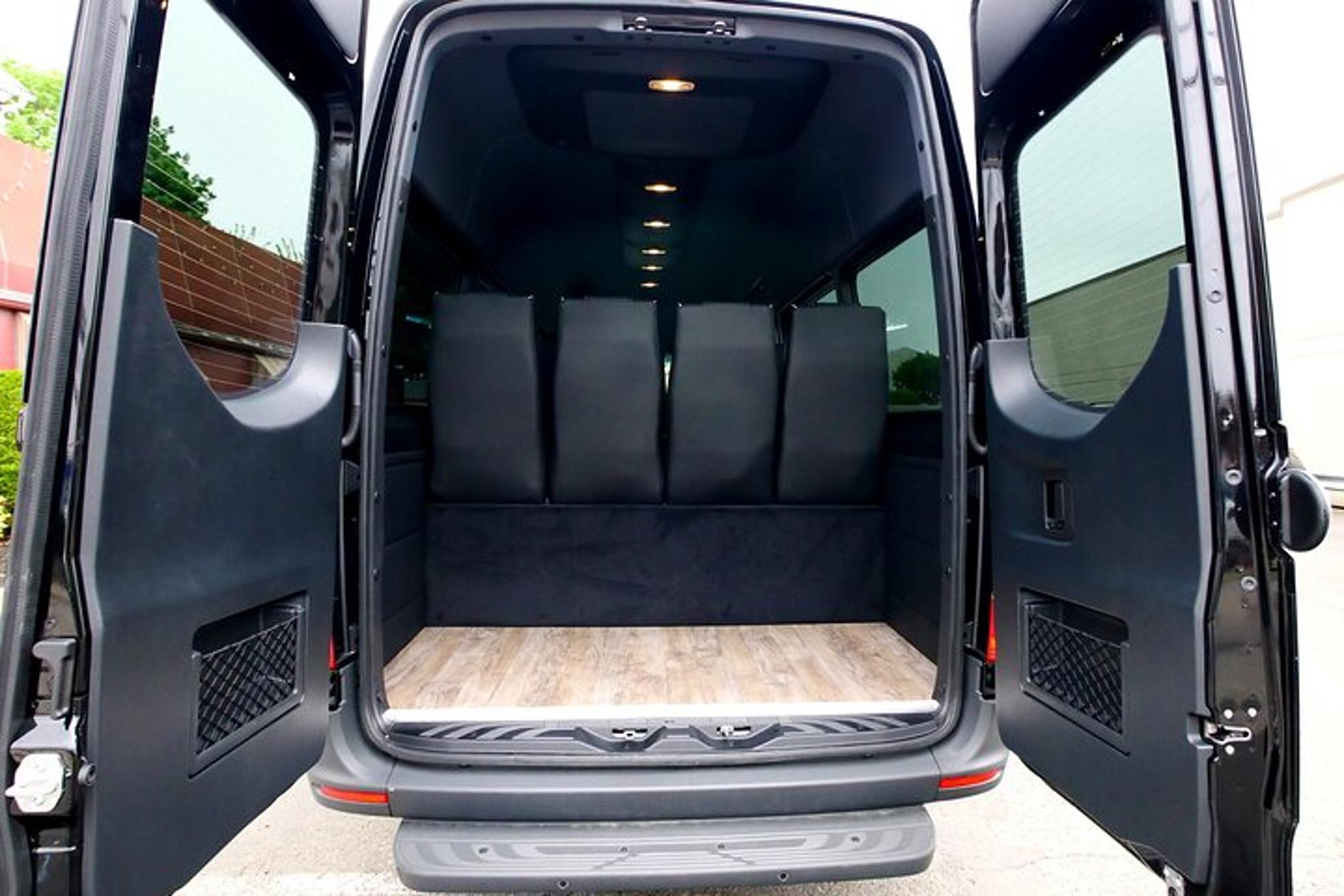 New York City Airport Group Arrival Transfer - Image 3