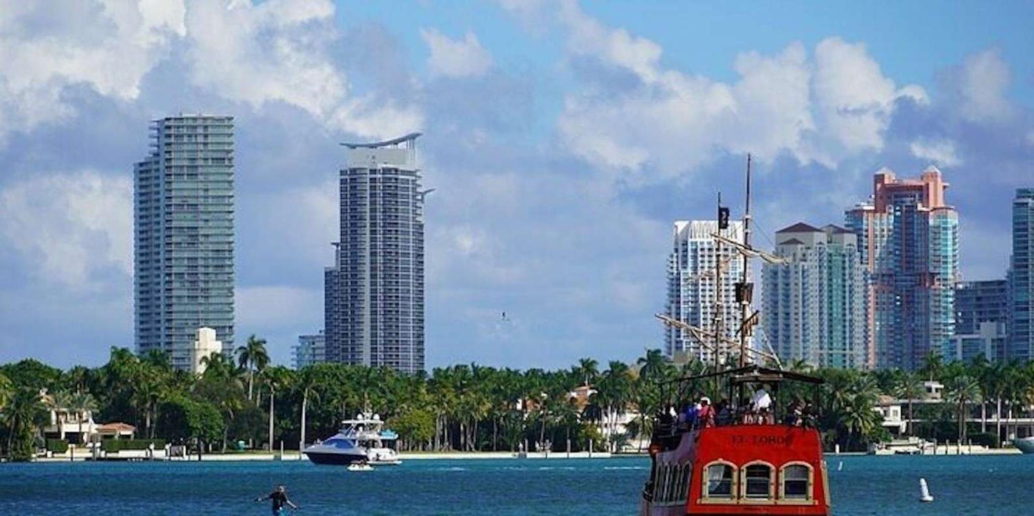 Miami Pirate Boat Cruise Biscayne Bay 80 min - Image 5