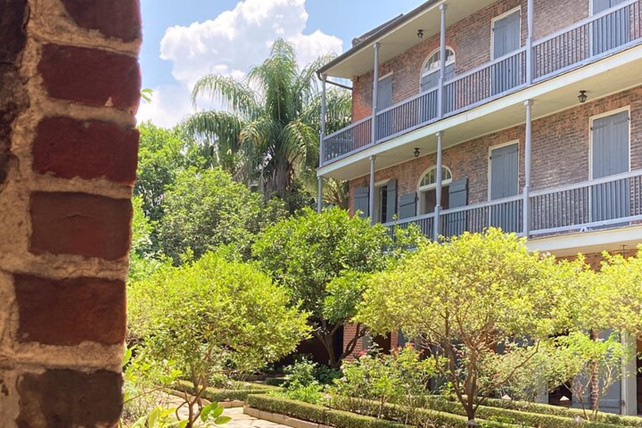 New Orleans Walking Tour of Women in History 1 hr - Image 3