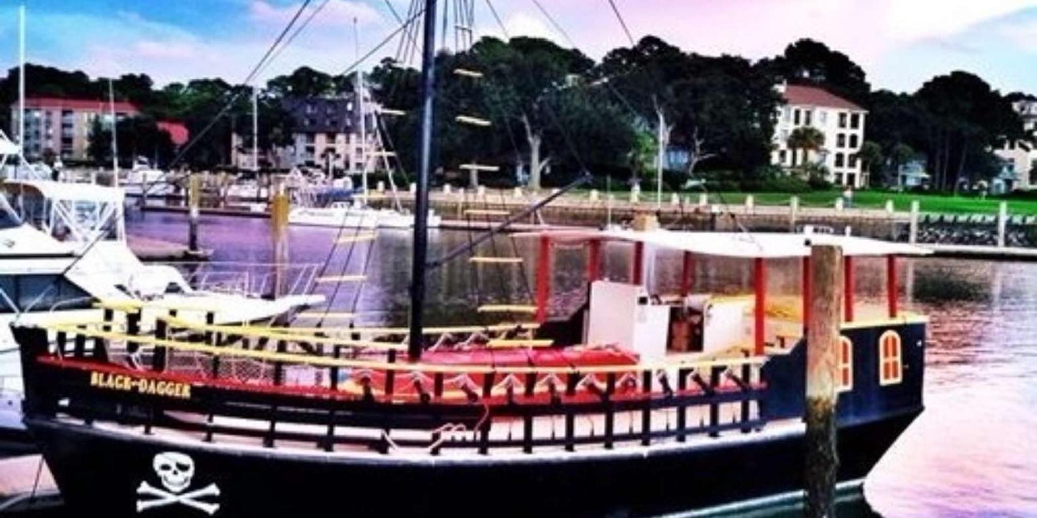 Hilton Head Island Pirates and Pizza Boat Tour - Image 3