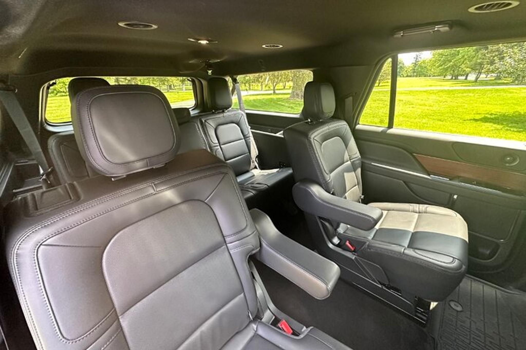 NYC Private Airport Transfer with SUV or Sedan - Image 3