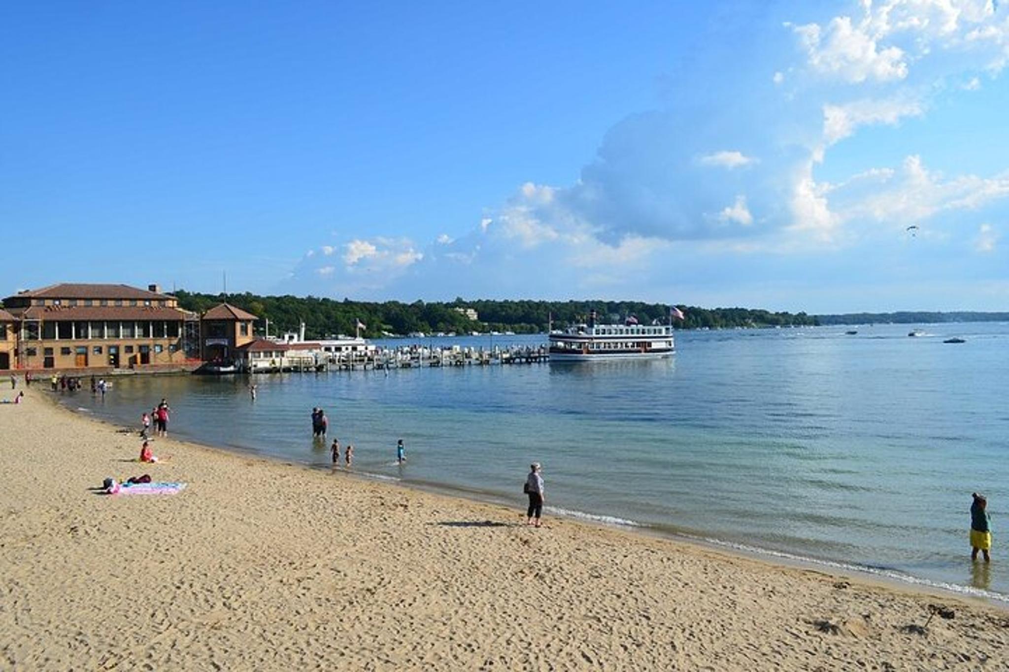 Chicago to Lake Geneva Bike Tour - Image 5