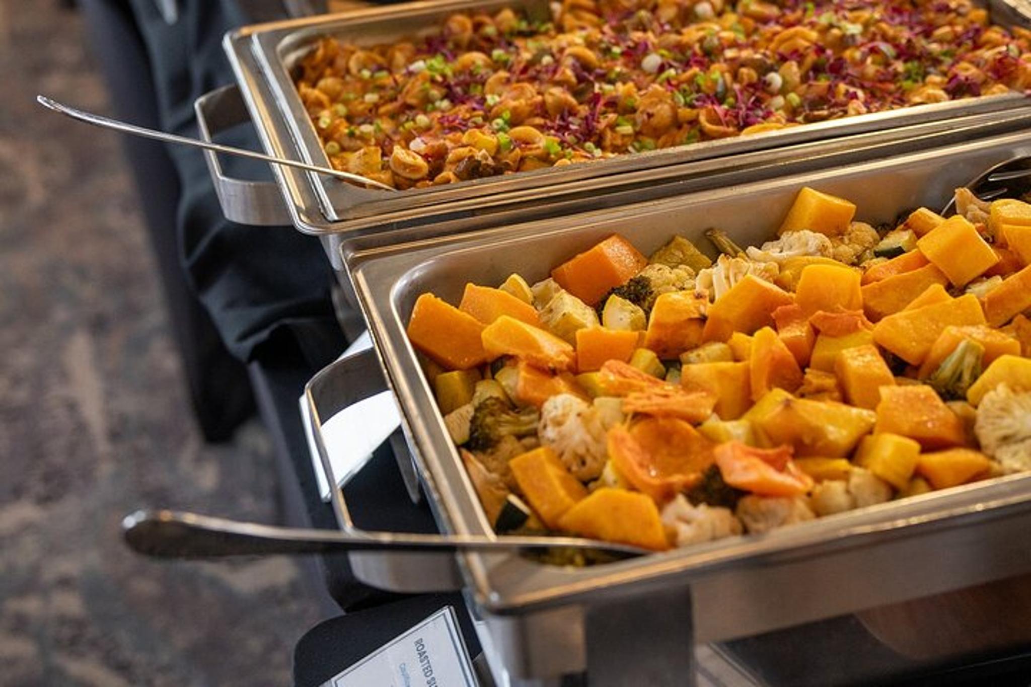 Marina del Rey New Year's Eve Dinner Cruise - Image 5