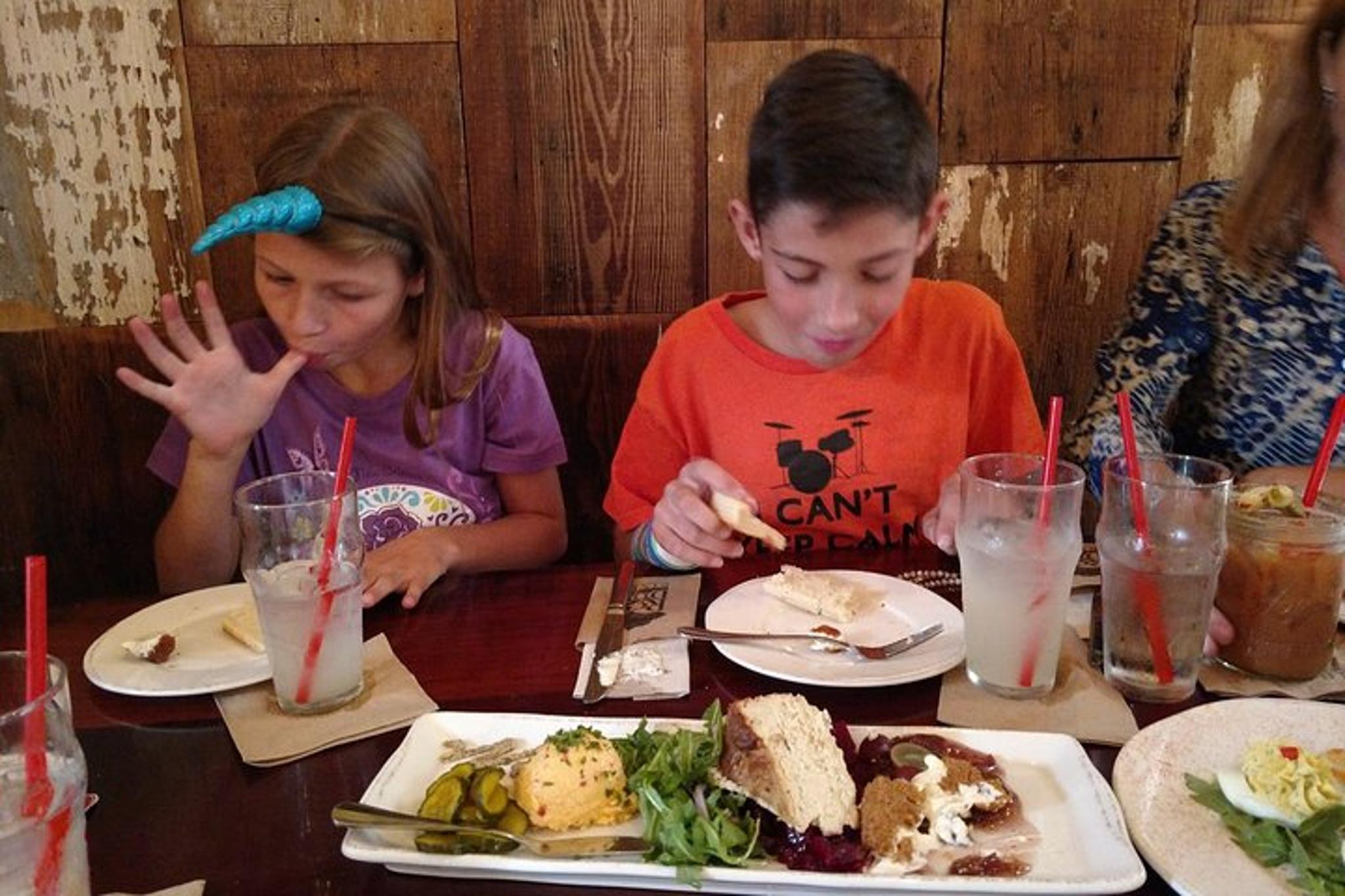 New Orleans Garden District Food and History Tour - Image 6