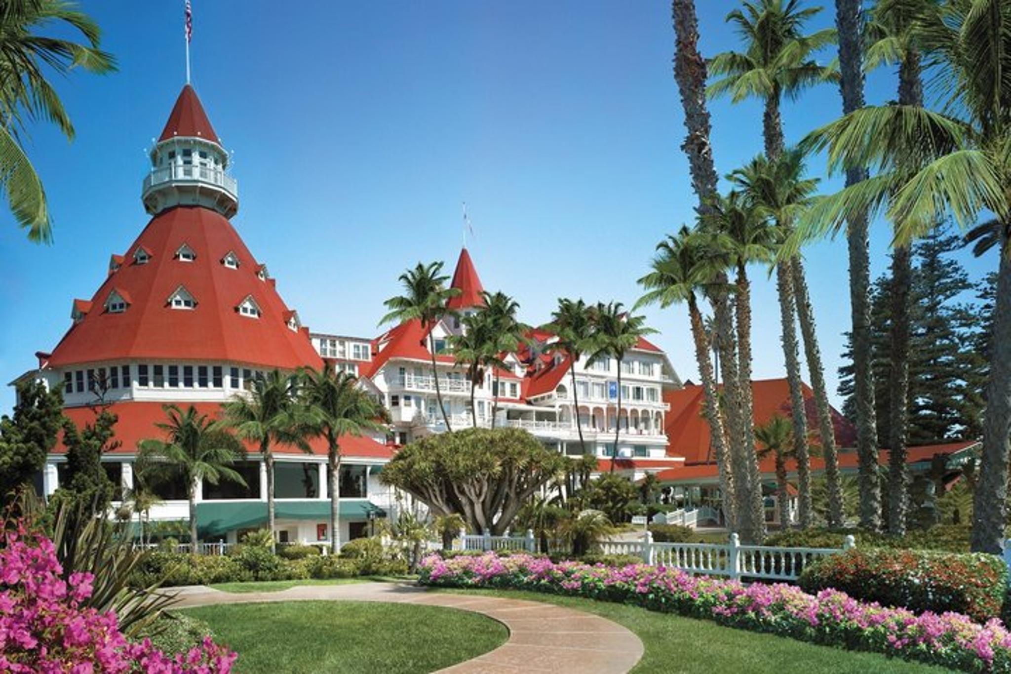 San Diego Beach and Shopping Tour - Image 4