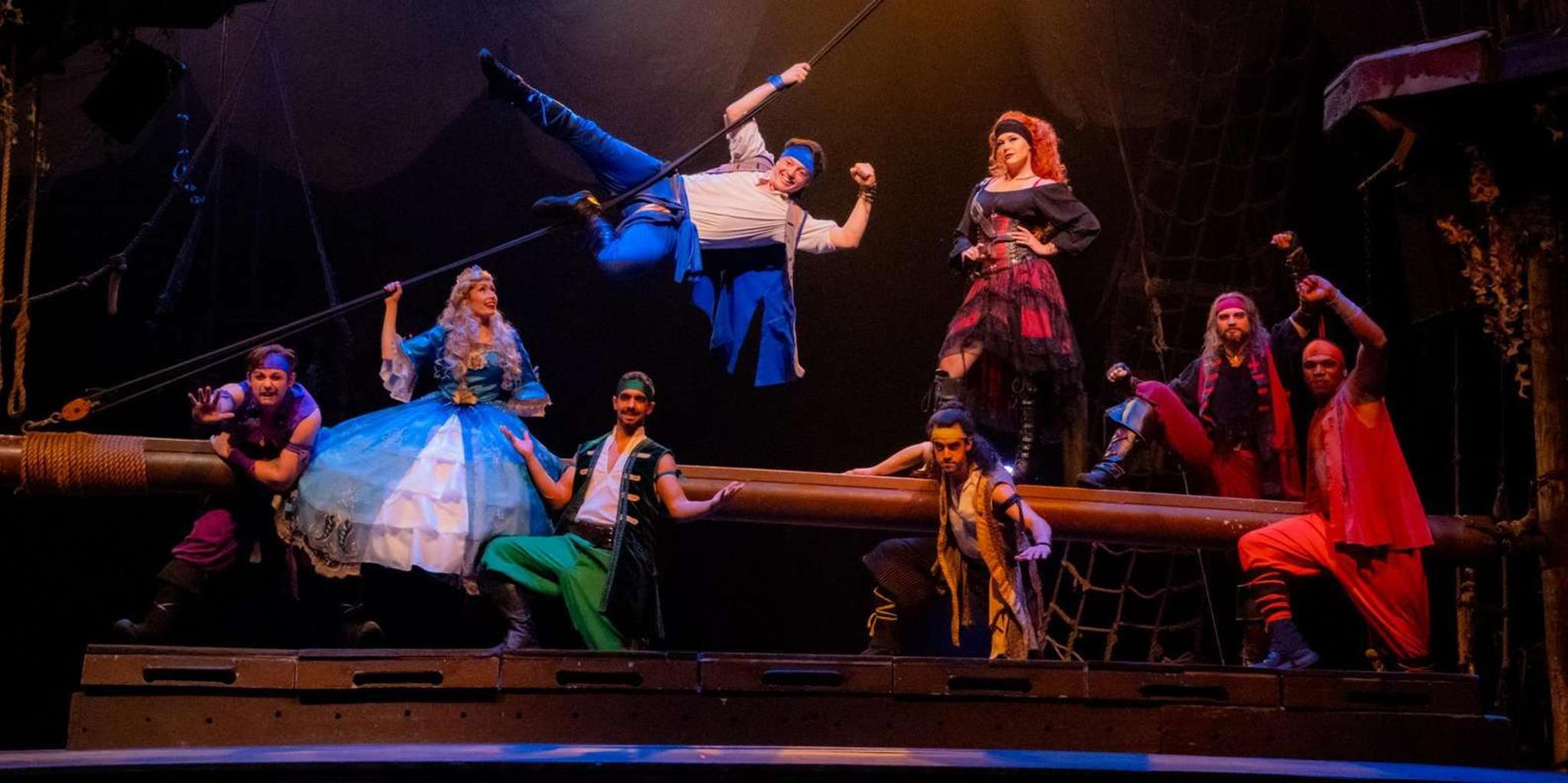 Orlando Pirates Dinner Adventure Show - Image 3