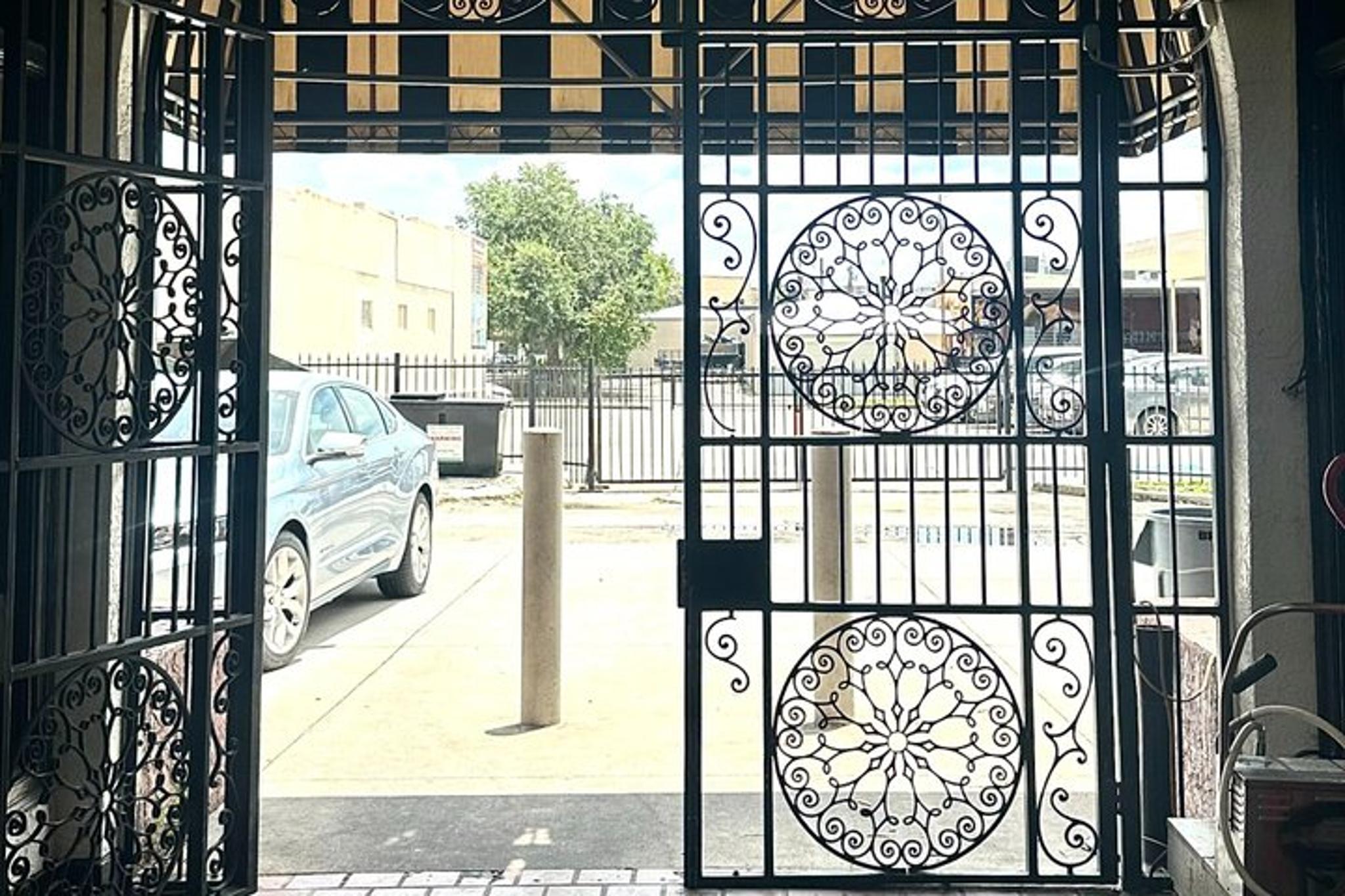 Winter Haven Ghost Tour and Pub Crawl - Image 2