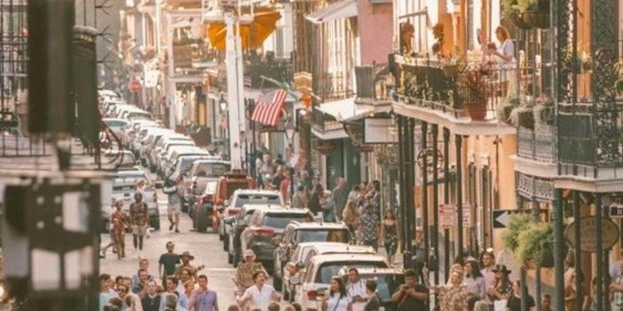 New Orleans Street Food Tour with Local Guide - Image 5