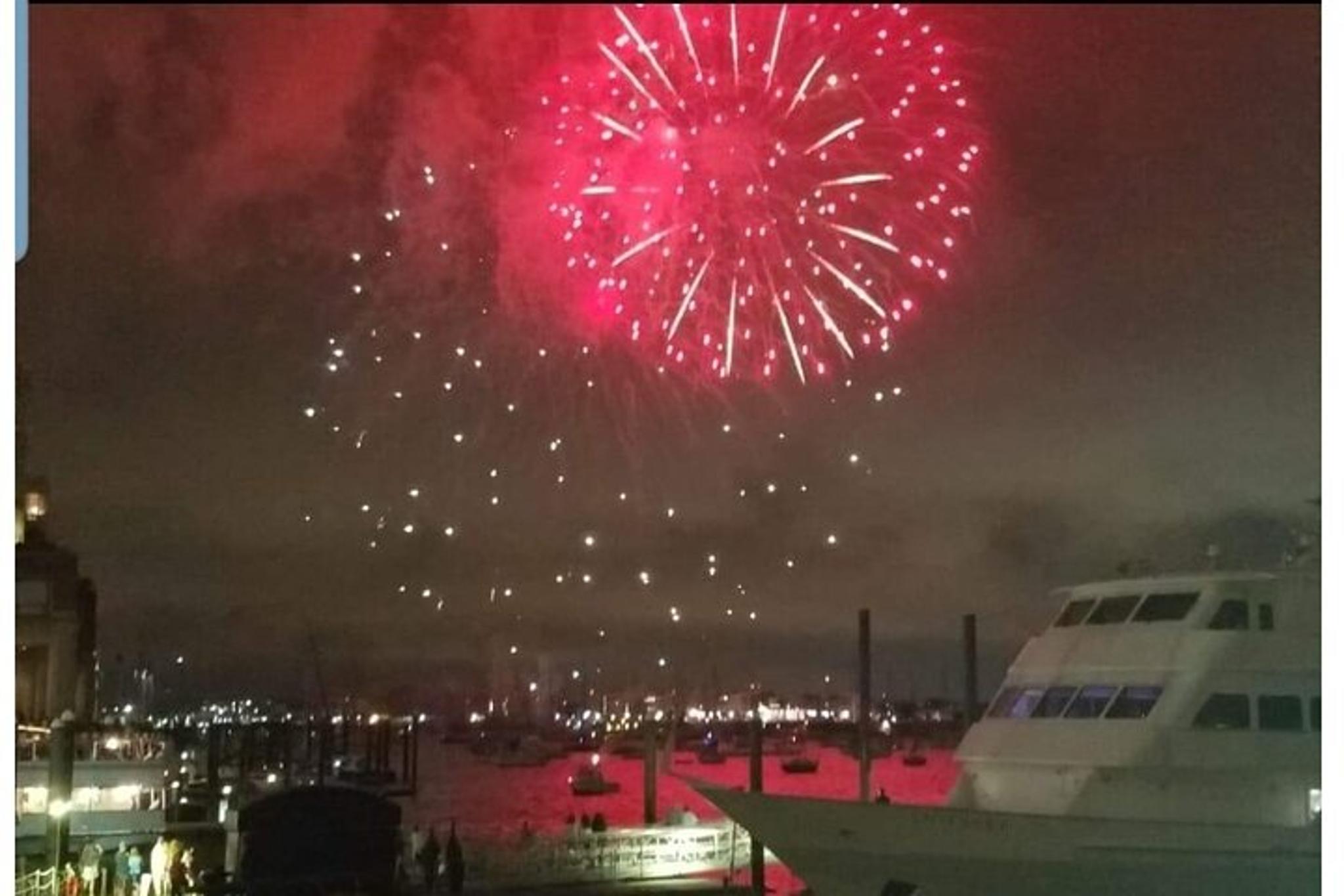 Boston Fireworks Cruise 150 min - Image 3