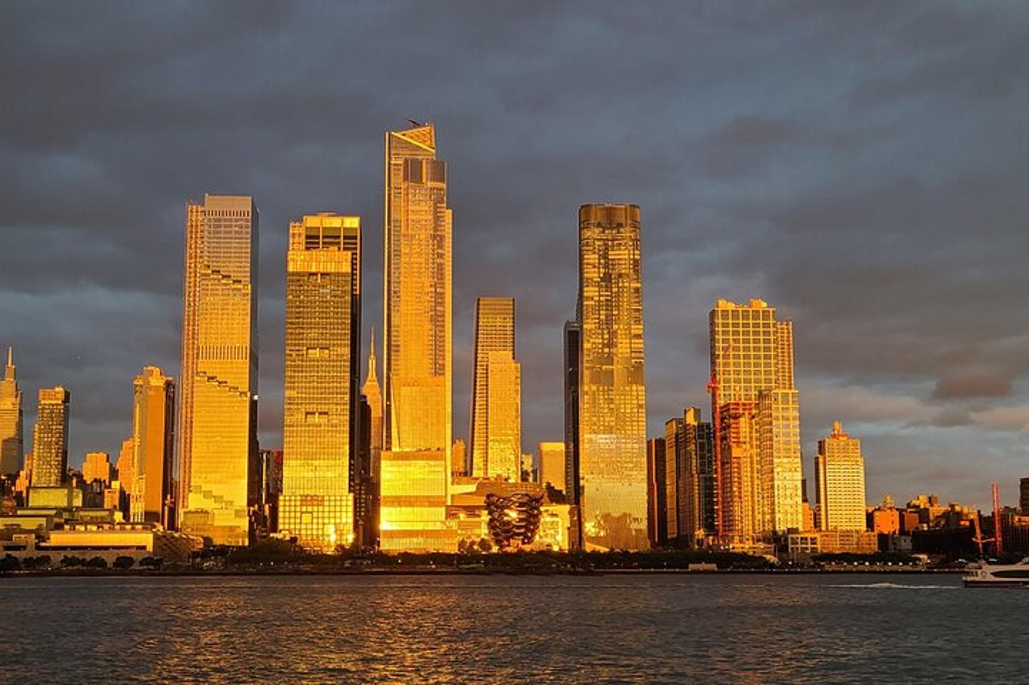 New York City Skyline Cruise with Cash Bar 90 min - Image 6