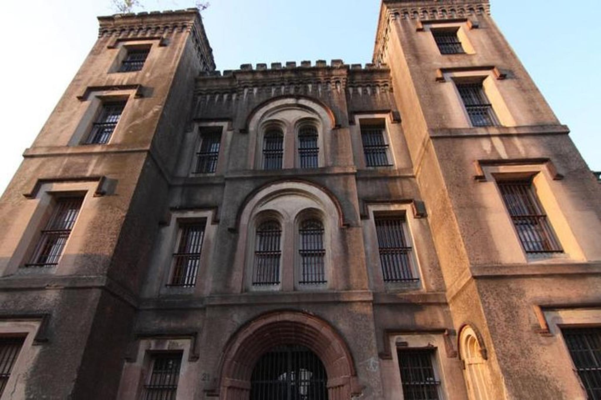 Charleston Haunted Jail Night-Time Walking Tour - Image 5