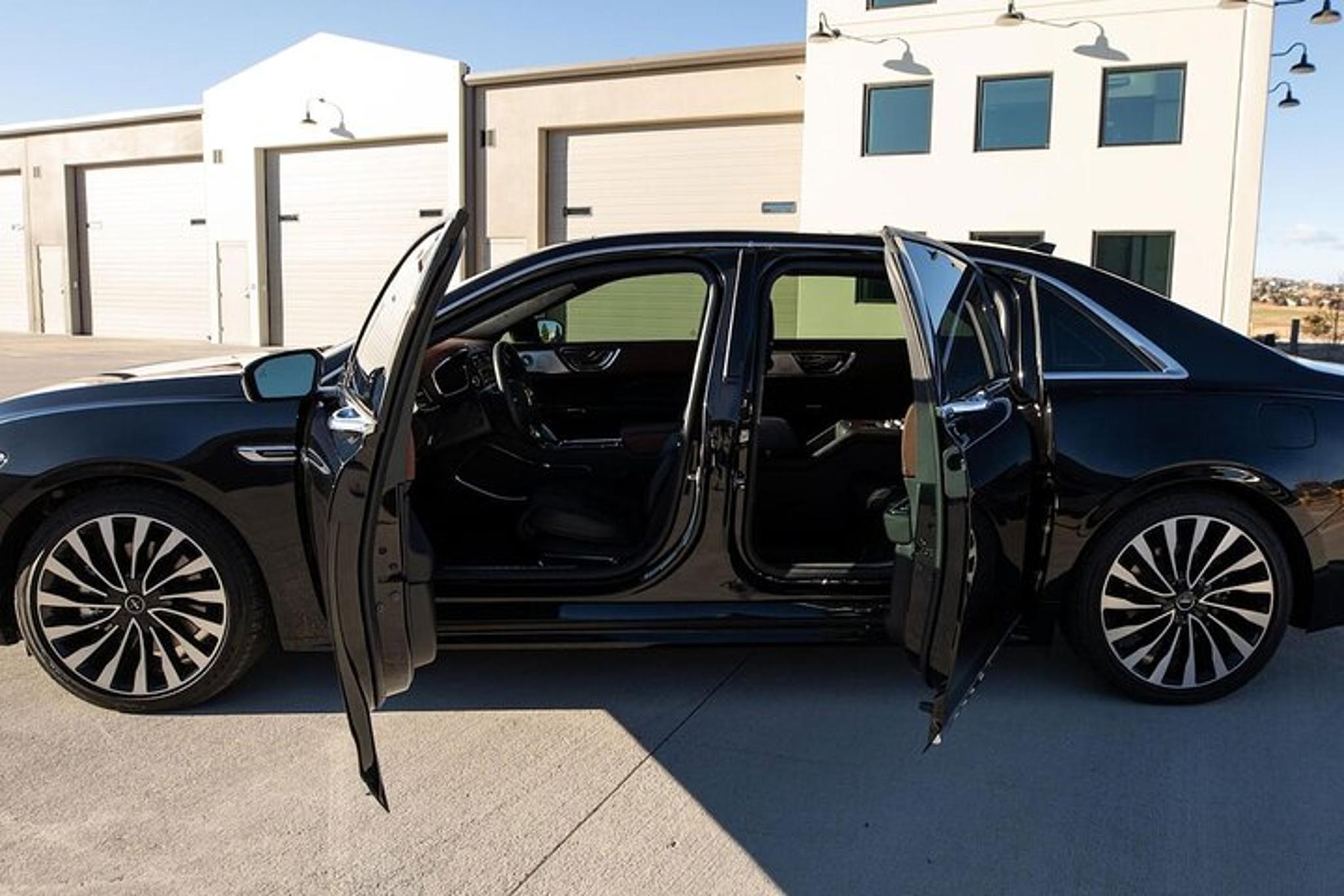 Philadelphia Private Airport Transfer by Sedan - Image 3