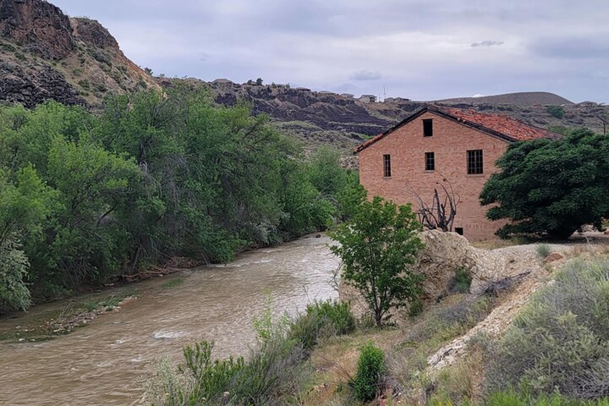 Hurricane Historic Walk at Confluence Park 2 hr - Image 1